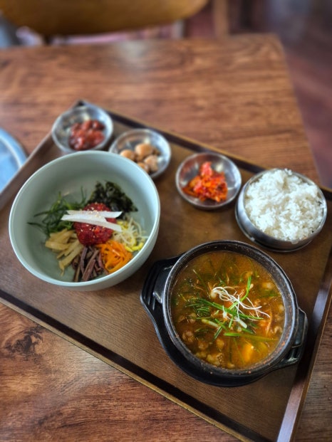 홍대 연남 경의선숲길 한식 가정식 맛집 우백장