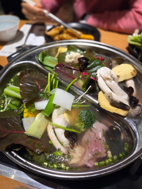 로운 샤브샤브 신촌점 평일 런치 가격 후기 영업 이용시간 예약 방법 에슐리 포인트